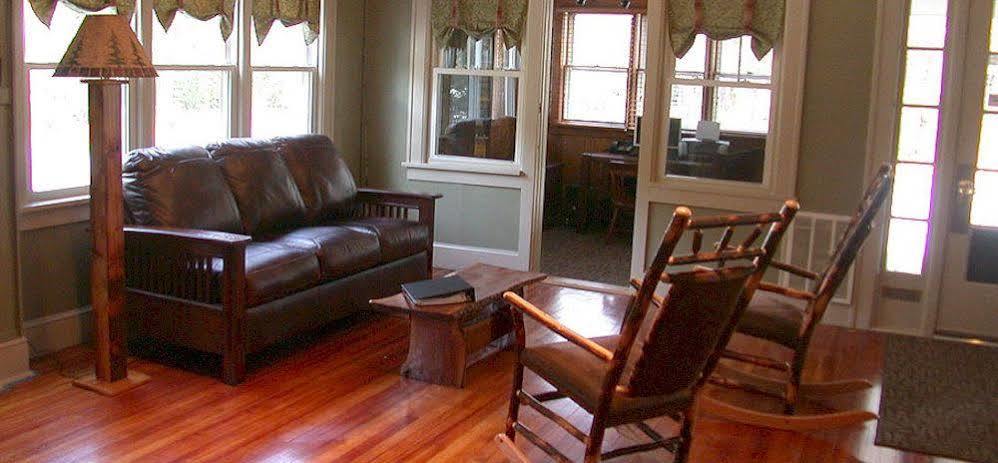 Mountaintop Lodge At Lake Naomi Pocono Pines 외부 사진