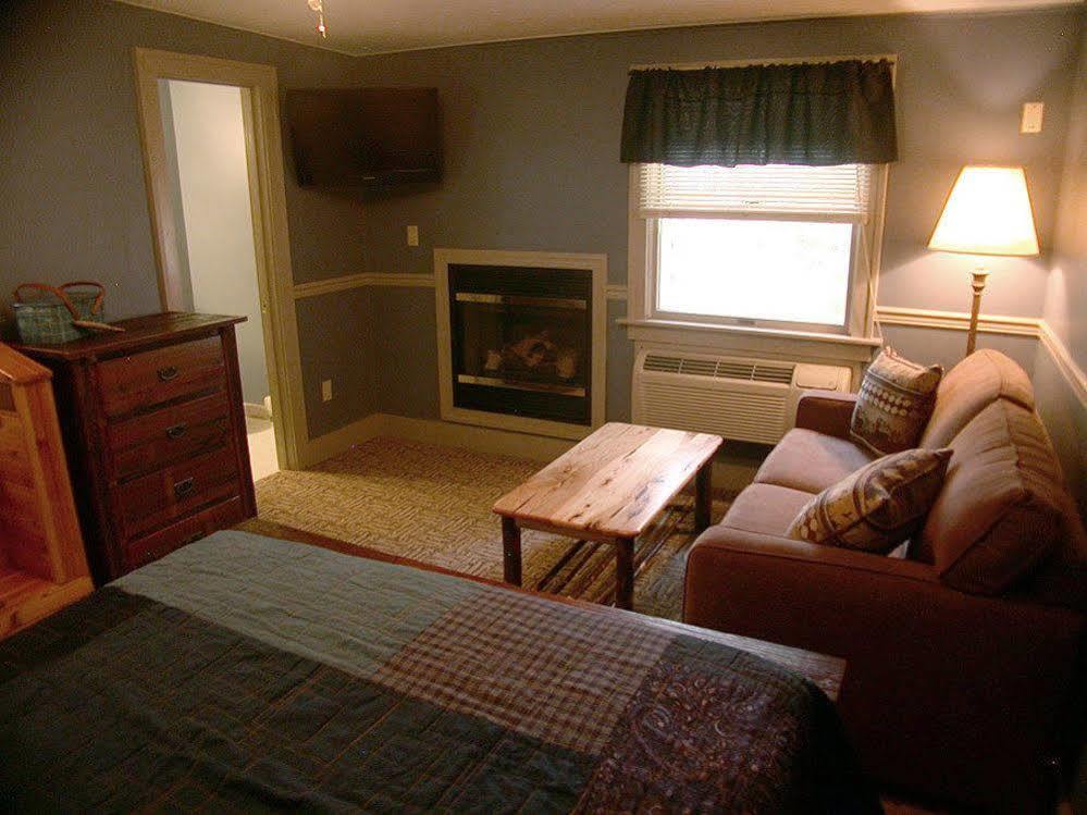 Mountaintop Lodge At Lake Naomi Pocono Pines 외부 사진