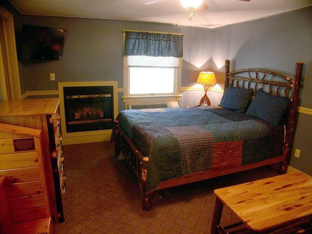 Mountaintop Lodge At Lake Naomi Pocono Pines 외부 사진